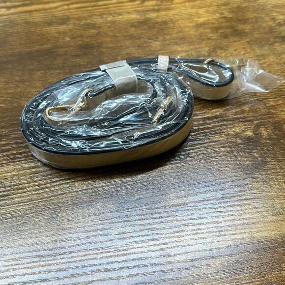 Marc New York Andrew Marc Beige Flower Cut Out Hobo Bag Purse Gold Hardware - Picture 2 of 15